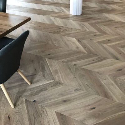 FertigDeska Chevron Dab Color Alabastro 5